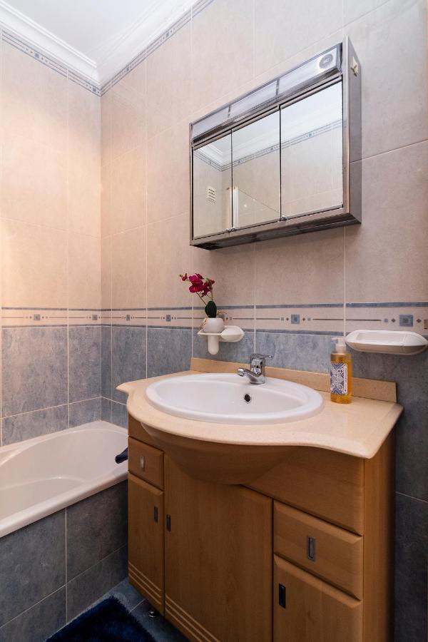 Gonzalo'S Guest Apartments - Nazare 1Br Sea View Екстер'єр фото